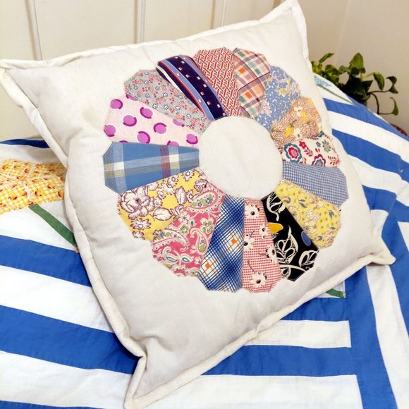 Vintage Handmade Patchwork Quilt Pillows 2 Dresden Plate Flower Old Fabric 1930s - Picture 5 of 16